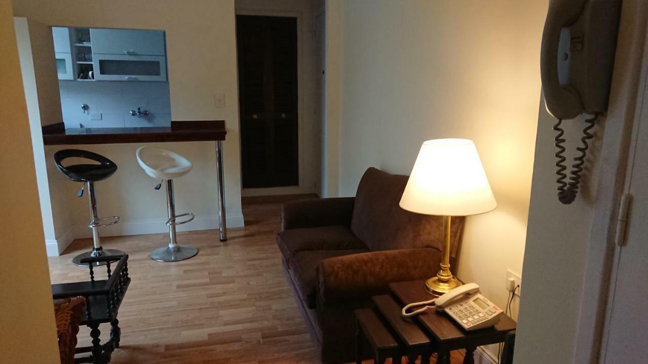 Excelente departamento con balcón a la calle sobre avenida Ciudad Autónoma de Ciudad Autónoma de Buenos Aires Exterior foto