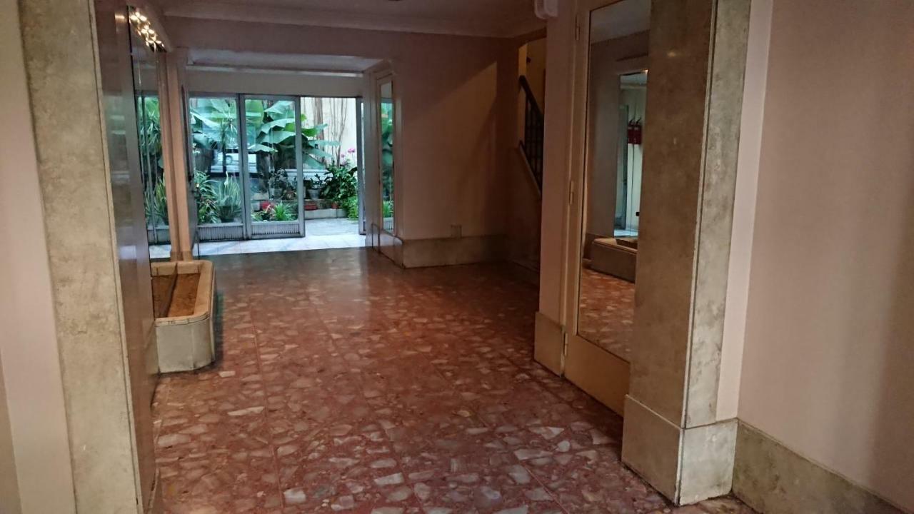 Excelente departamento con balcón a la calle sobre avenida Ciudad Autónoma de Ciudad Autónoma de Buenos Aires Exterior foto
